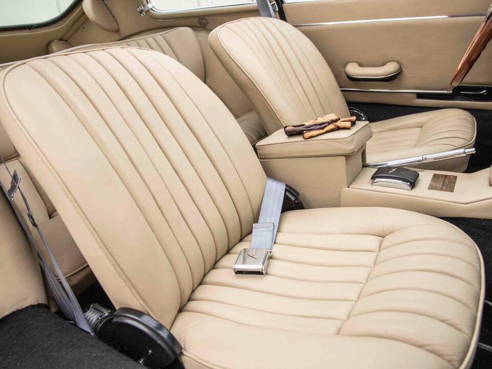 Immagine 60/88 di Jaguar E-Type (2+2) (1968)