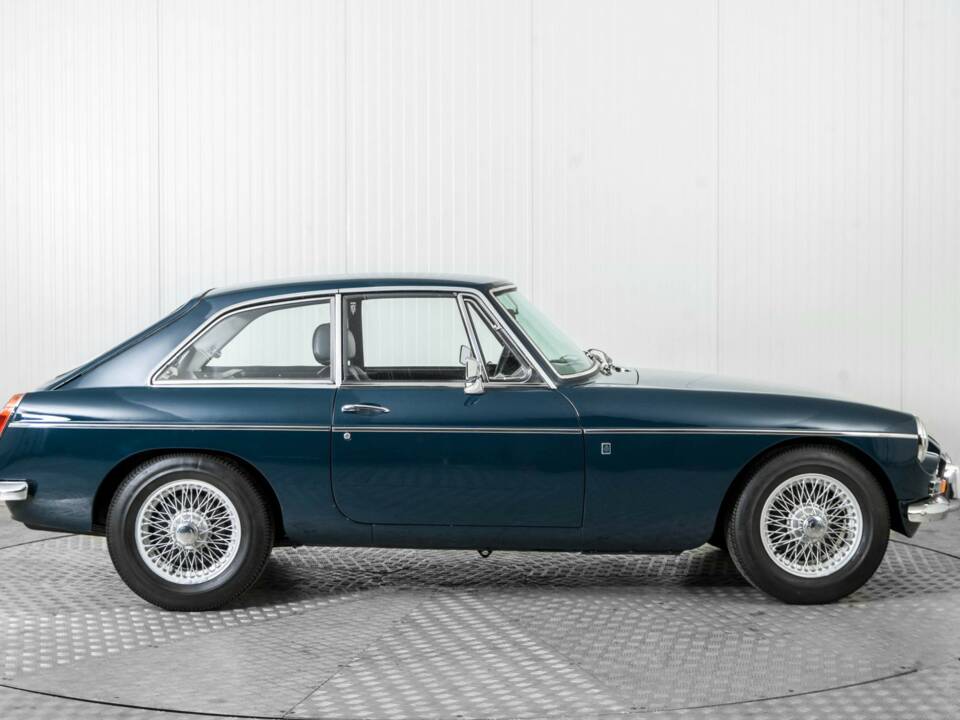 Bild 10/50 von MG MGB GT (1972)