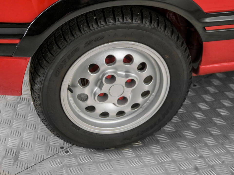 Image 37/50 of Peugeot 205 GTi 1.6 (1986)