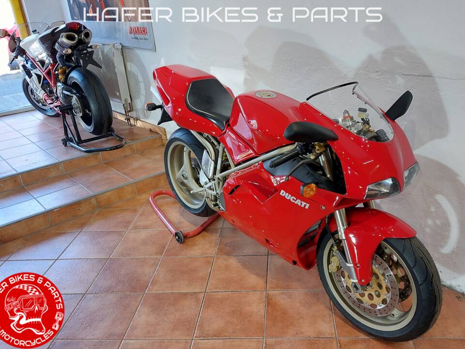 Bild 2/35 von Ducati 916 (1998)