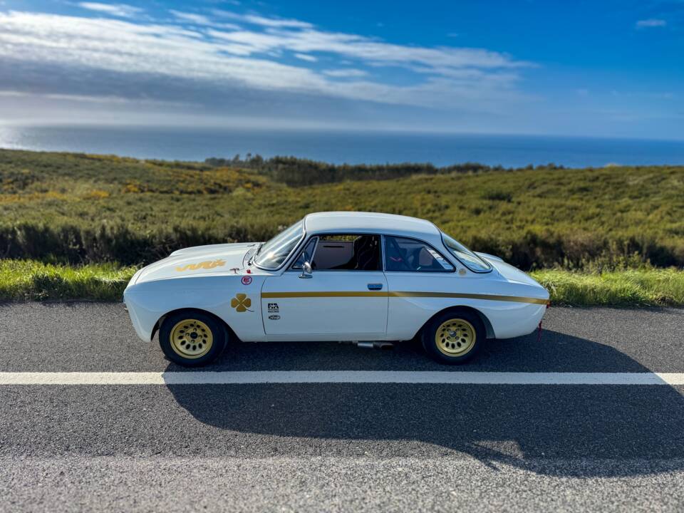 Image 7/99 of Alfa Romeo Giulia 1750 GT Am (1971)