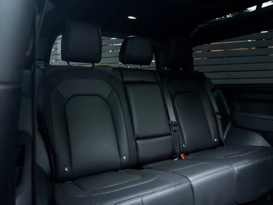 Image 23/61 de Land Rover Defender 110 D200 AWD (2023)