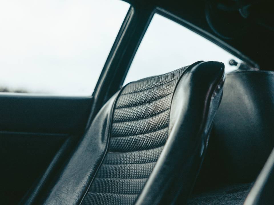 Image 27/36 of Toyota 2000 GT (1967)