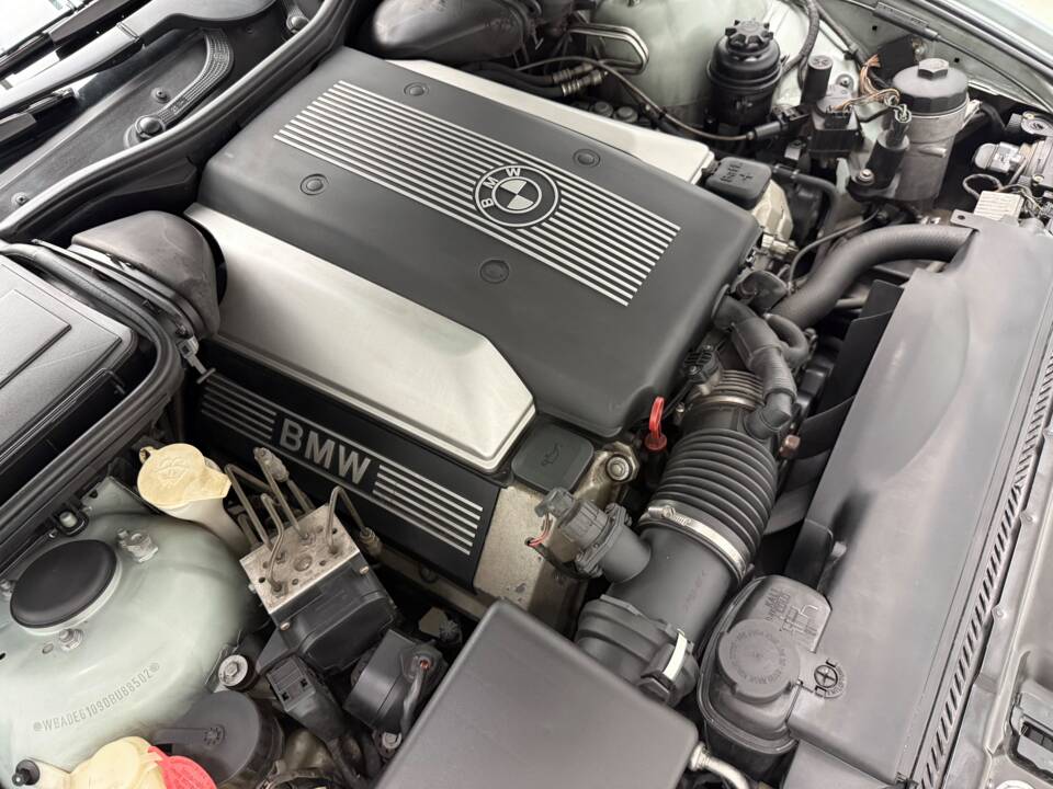 Bild 21/25 von BMW 540i (1998)