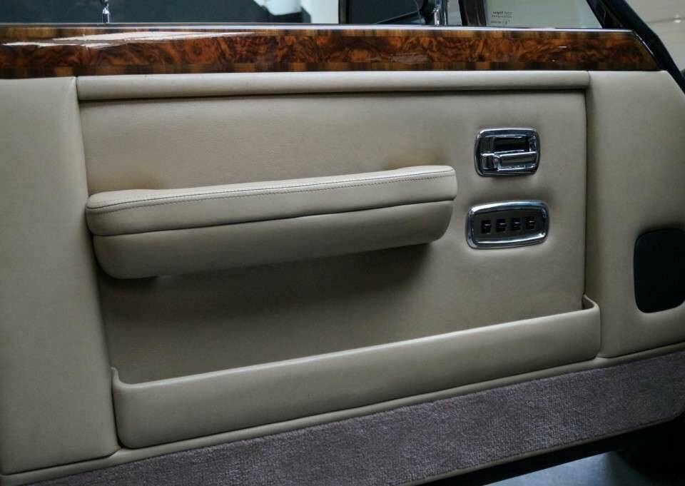 Imagen 13/50 de Rolls-Royce Silver Spur (1986)