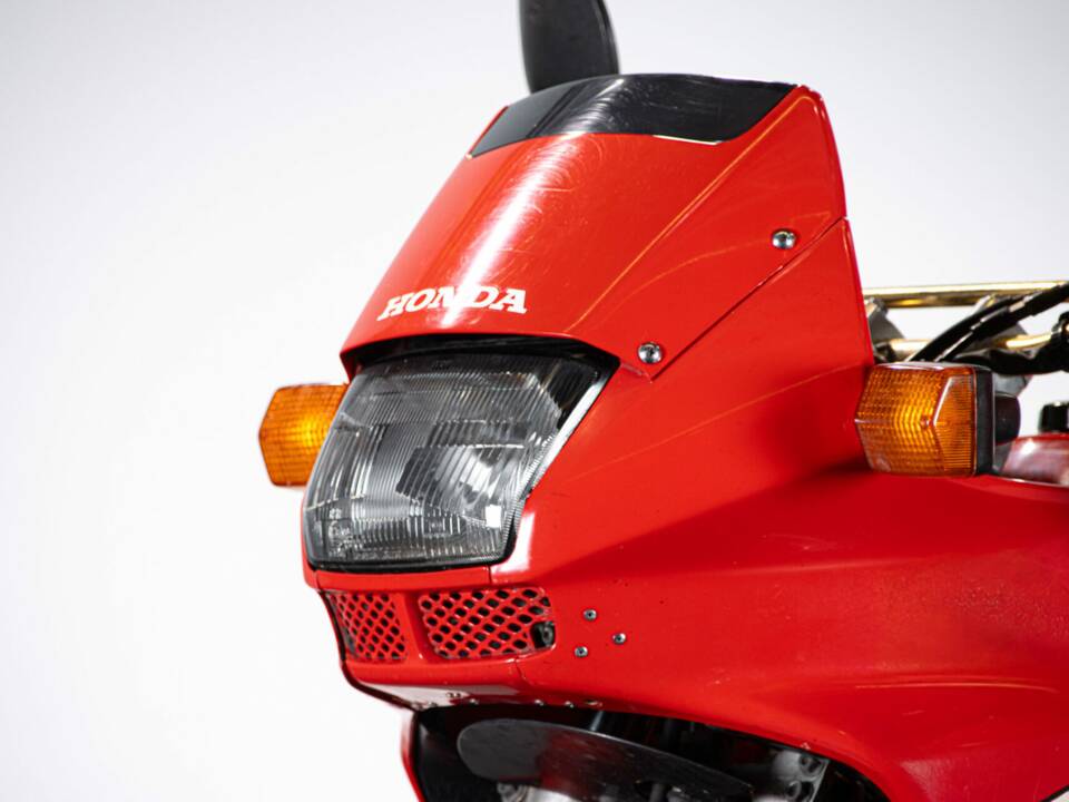 Image 48/50 de Honda NX 650 Dominator (1990)