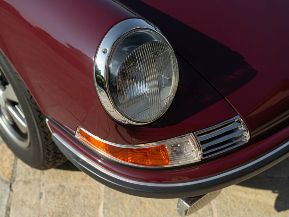 Image 18/50 of Porsche 911 2.2 S (1971)