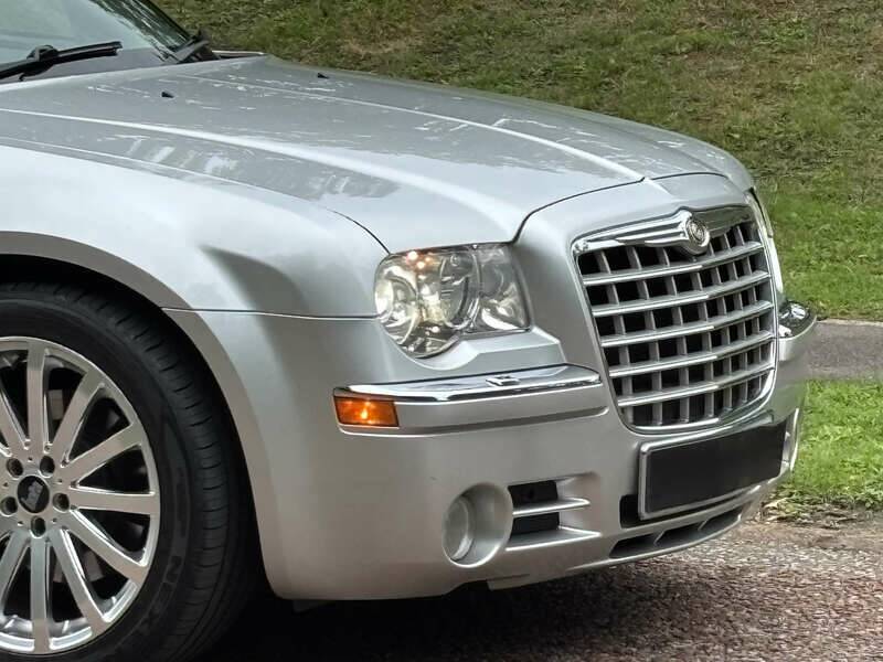 Image 35/50 of Chrysler 300 S (2008)
