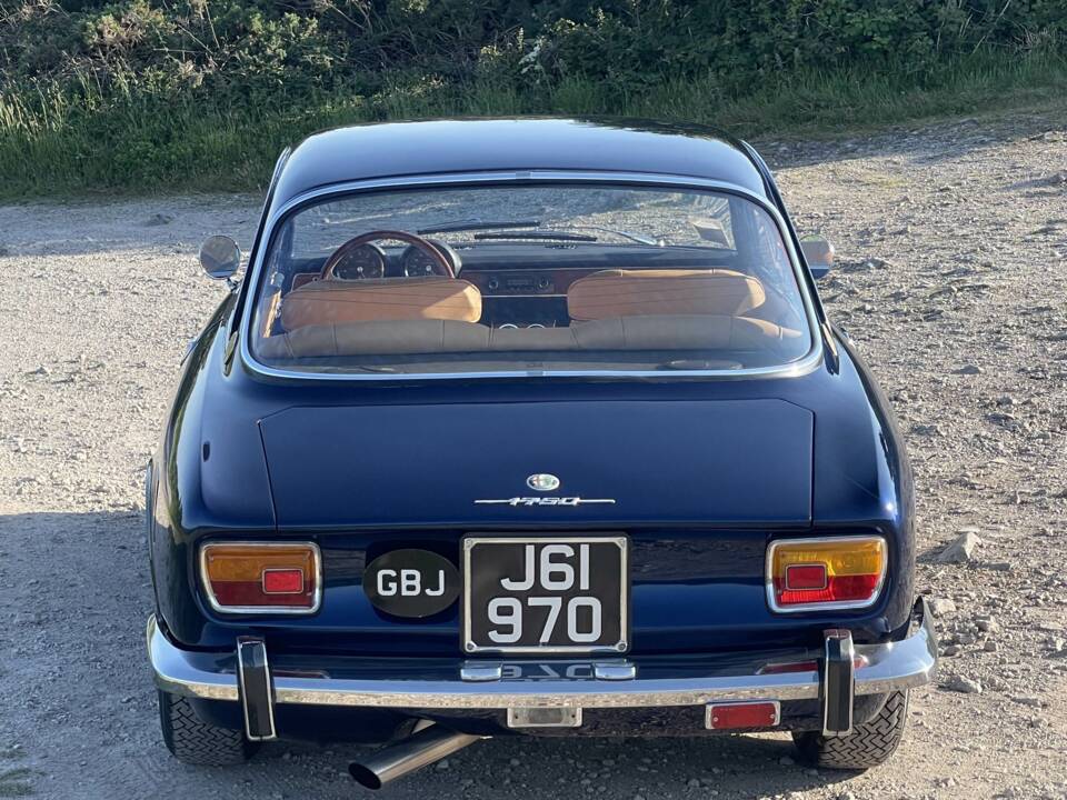 Imagen 5/12 de Alfa Romeo 1750 GT Veloce (1970)