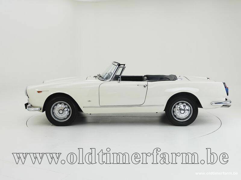 Image 8/15 de Alfa Romeo 2600 Spider (1963)