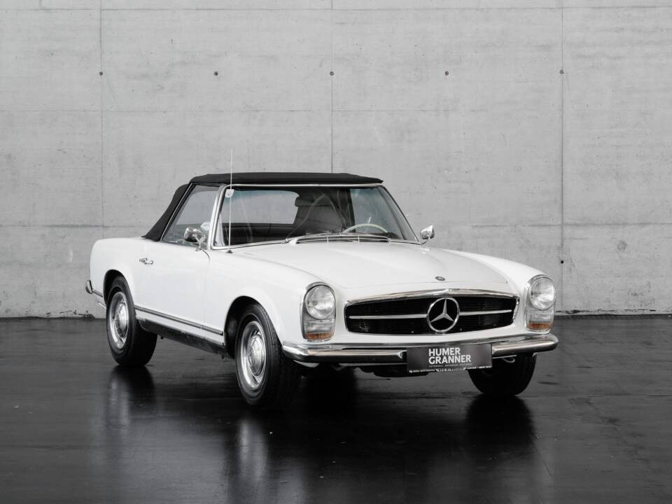 Afbeelding 7/40 van Mercedes-Benz 230 SL (1964)