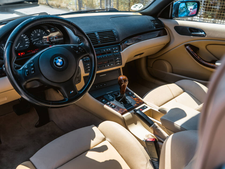 Imagen 24/37 de BMW 325Ci (2002)