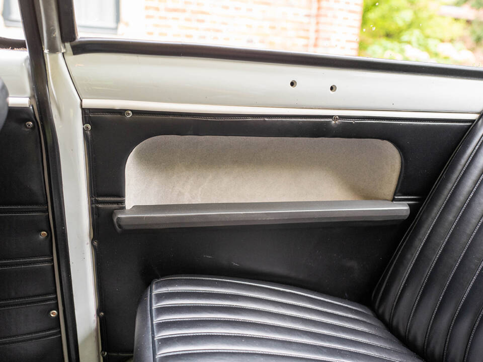 Bild 84/118 von BMW 700 LS Luxus (1965)