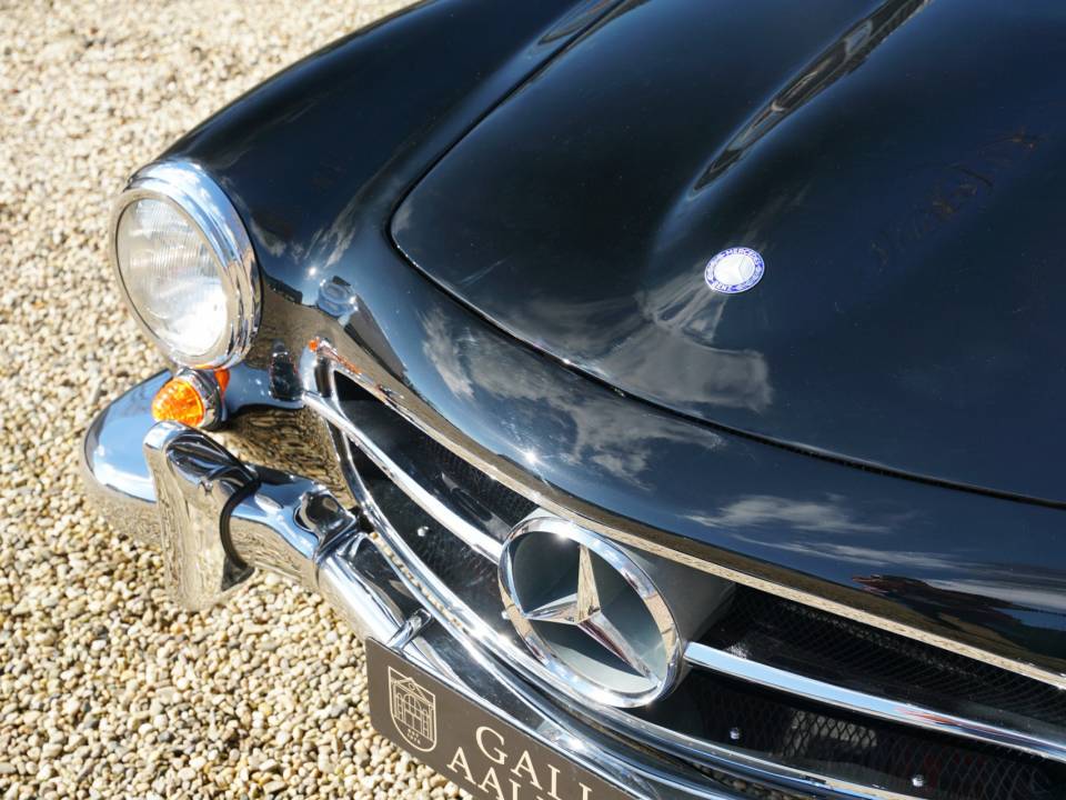Image 33/50 of Mercedes-Benz 190 SL (1960)