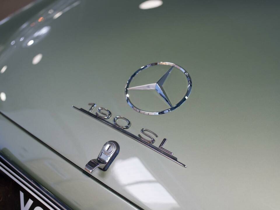 Image 12/28 of Mercedes-Benz 190 SL (1960)