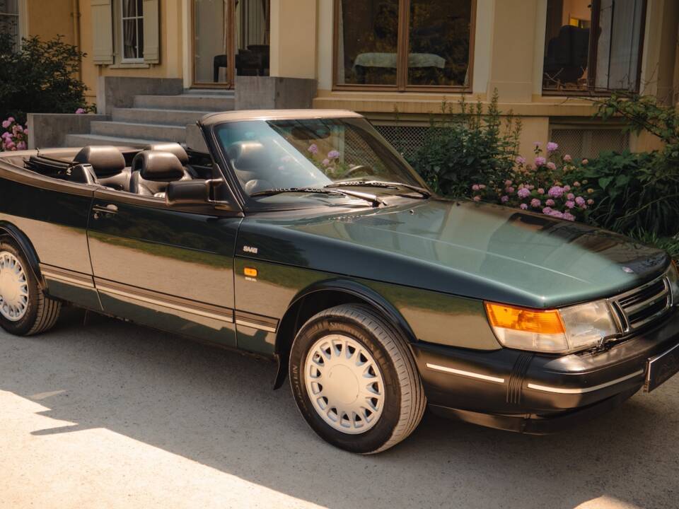 Bild 31/45 von Saab 900 S (1992)