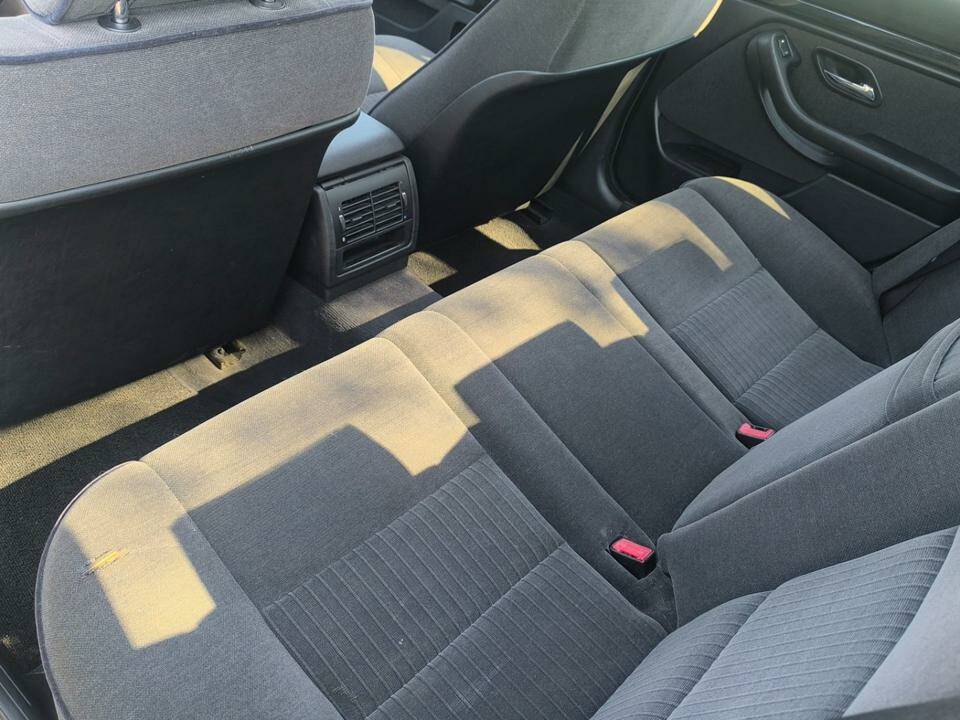 Afbeelding 29/42 van BMW 520i (1998)