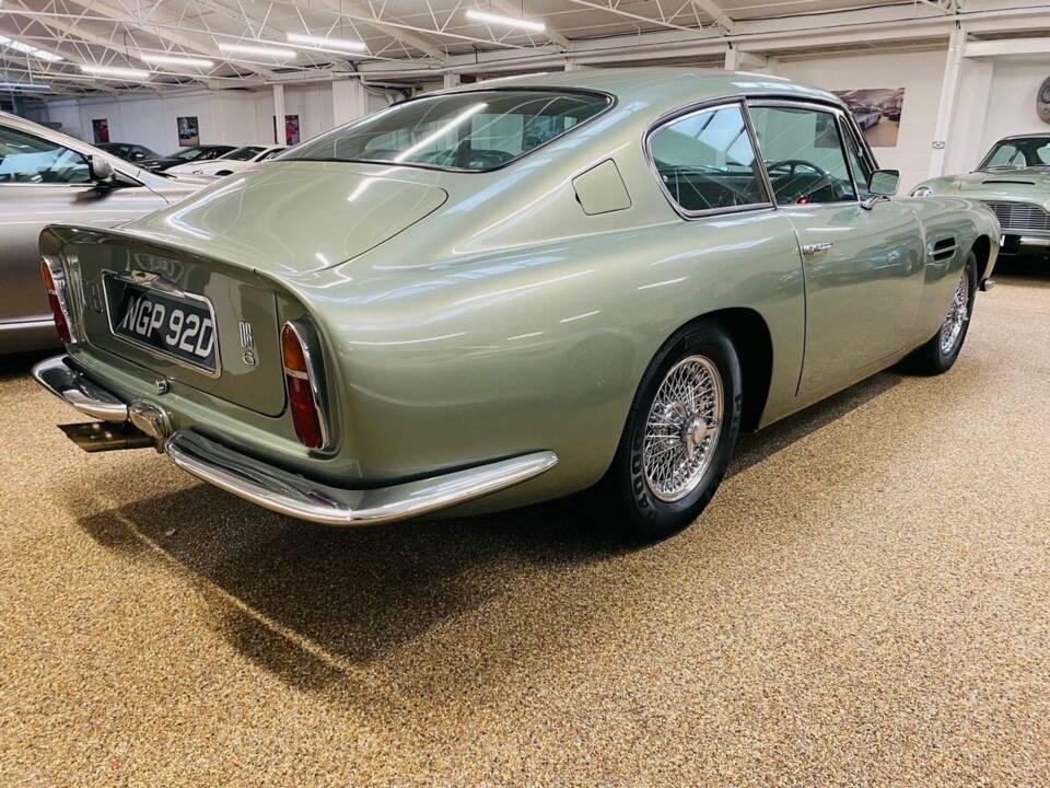 Image 8/10 de Aston Martin DB 6 (1966)