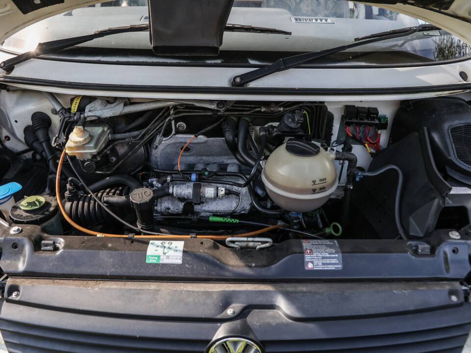Image 31/37 of Volkswagen T4 California 2.0 (1996)