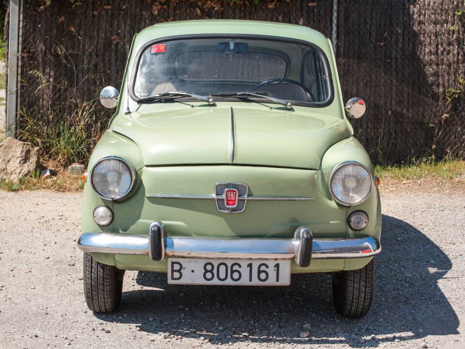 Image 2/22 of SEAT 600 E (1971)