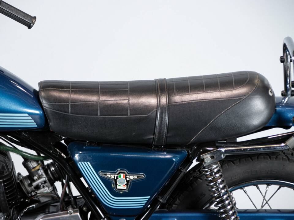 Afbeelding 19/50 van Cagiva DUMMY (1981)