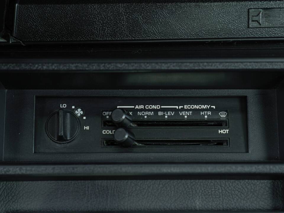 Bild 48/50 von Chevrolet Camaro Z28 (1992)