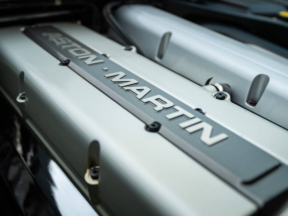 Bild 32/37 von Aston Martin DB 7 Volante (1998)