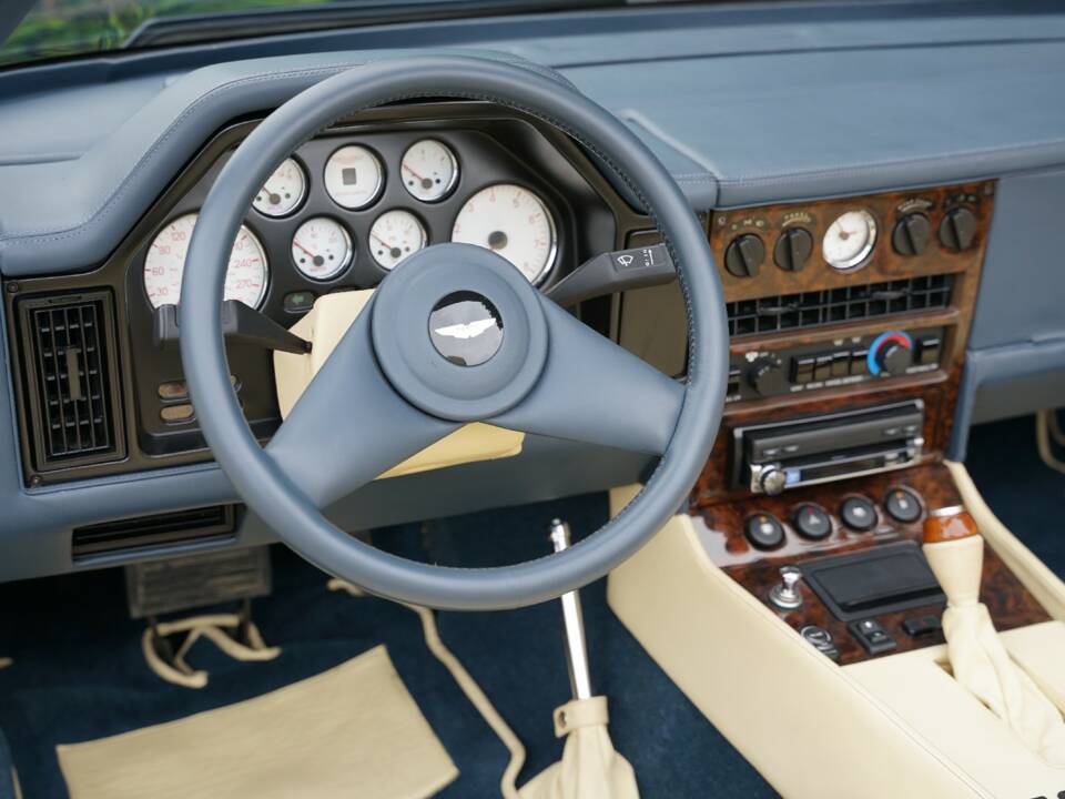 Bild 31/50 von Aston Martin V8 Zagato Vantage Volante (1990)
