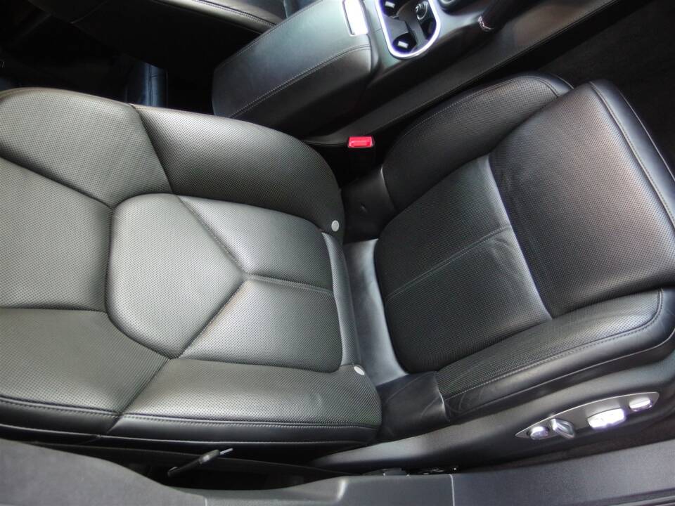 Imagen 55/97 de Porsche Cayenne Turbo (2011)