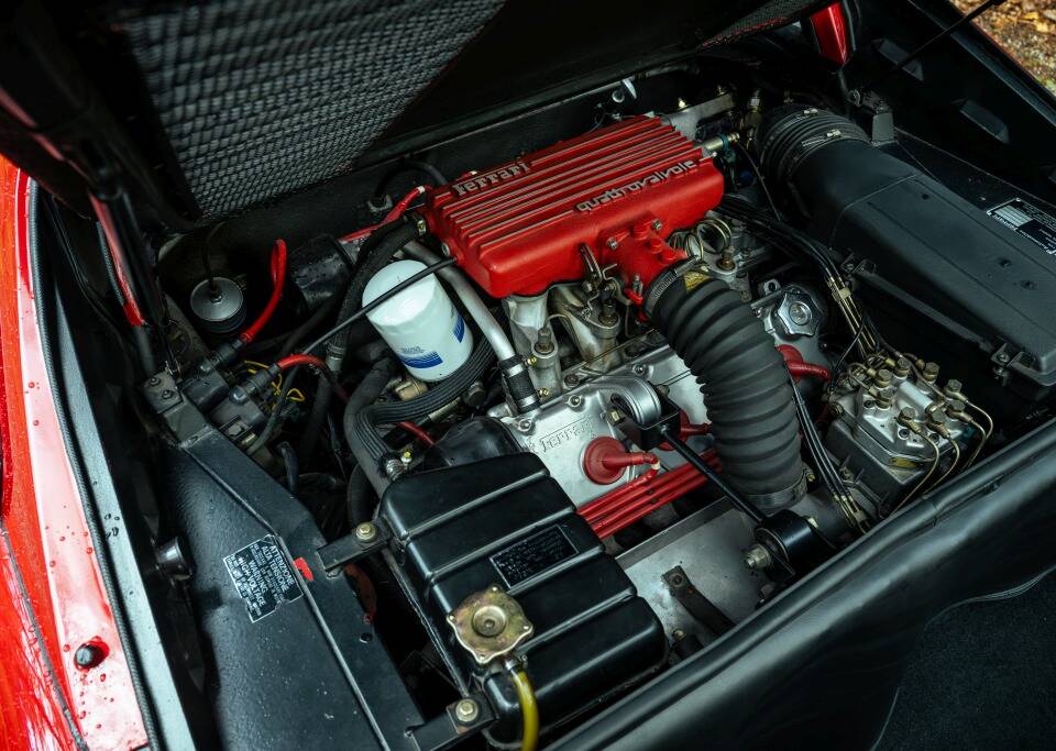 Bild 10/33 von Ferrari 308 GTB Quattrovalvole (1983)