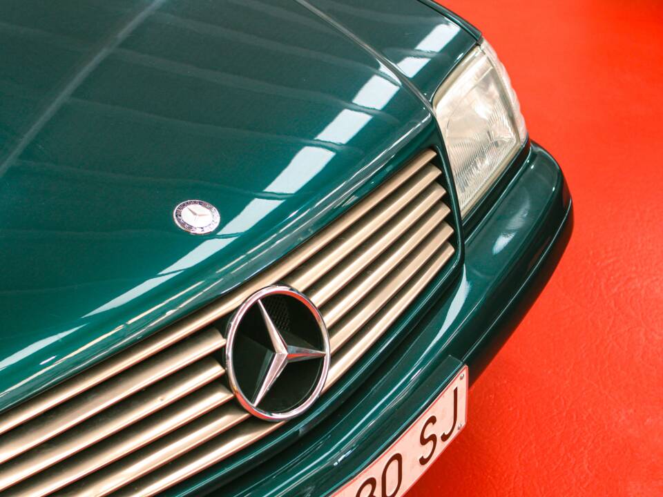Image 4/50 of Mercedes-Benz SL 320 (1995)