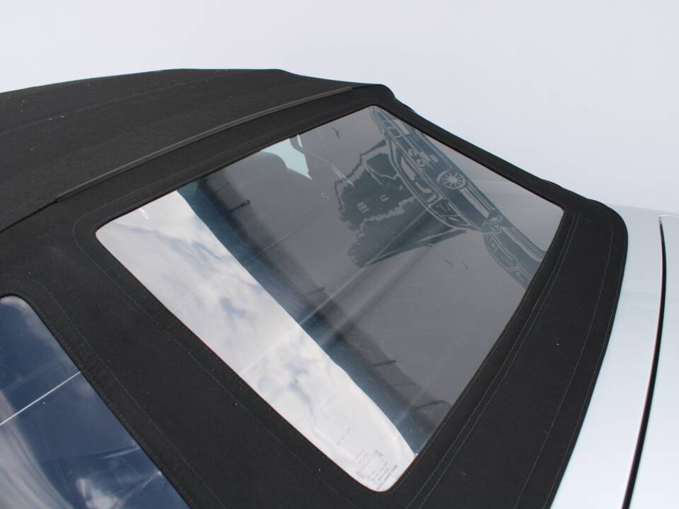 Image 11/50 of Mercedes-Benz SL 320 (2001)