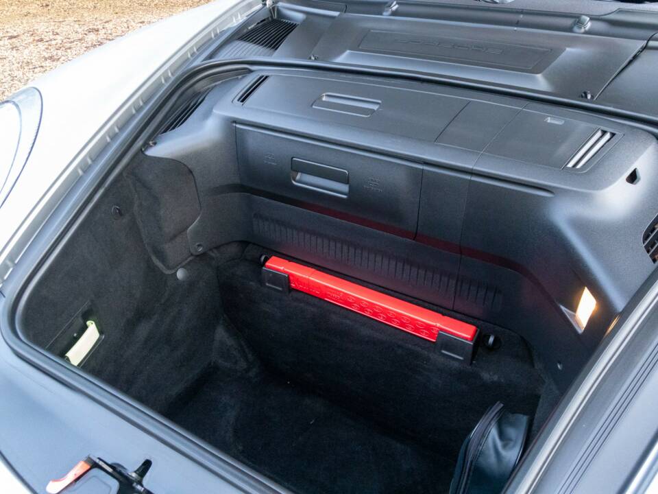 Image 38/50 of Porsche 911 Carrera (2007)