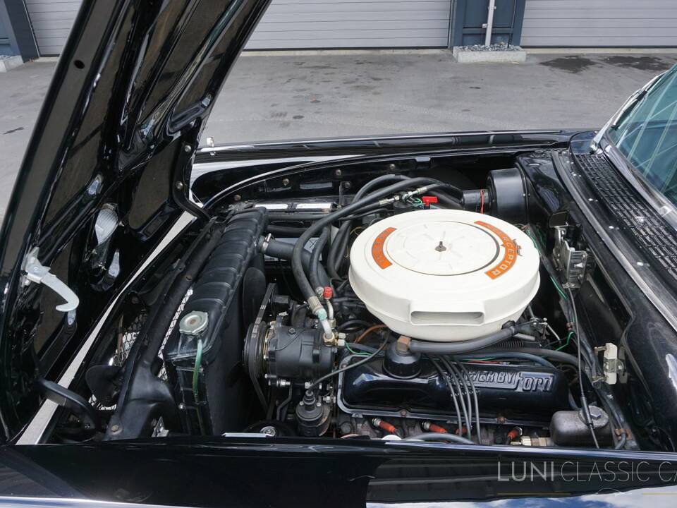 Image 57/77 of Ford Fairlane 500 Club Victoria (1958)