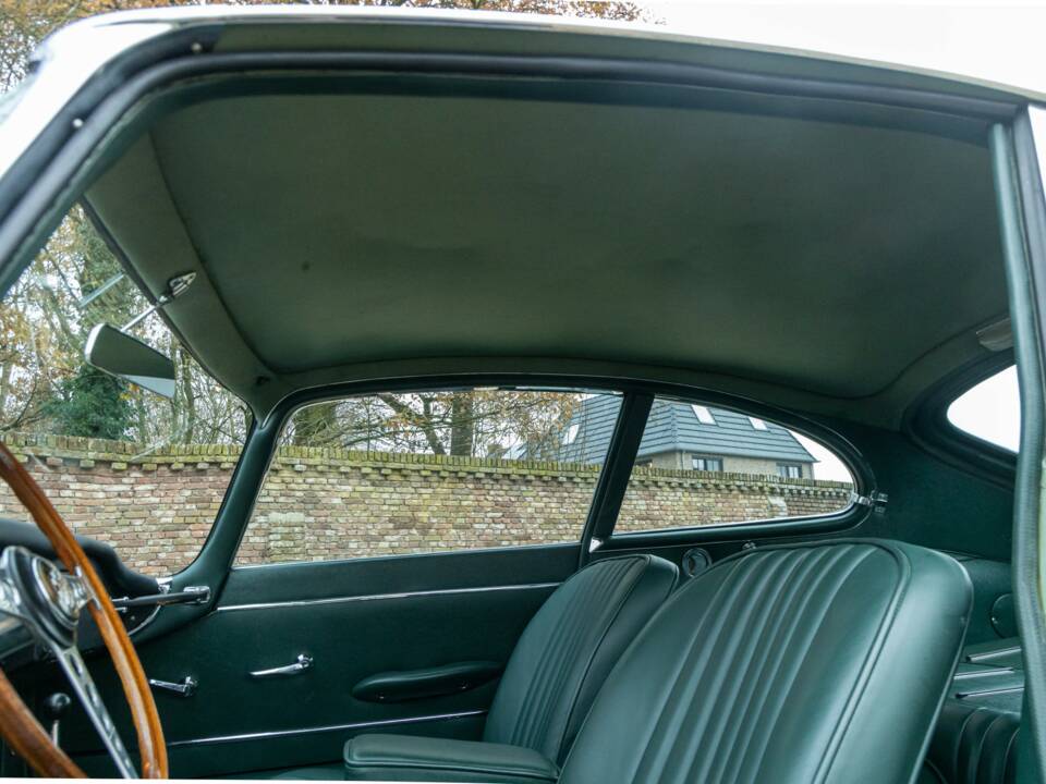 Afbeelding 34/50 van Jaguar E-Type 4.2 (1967)