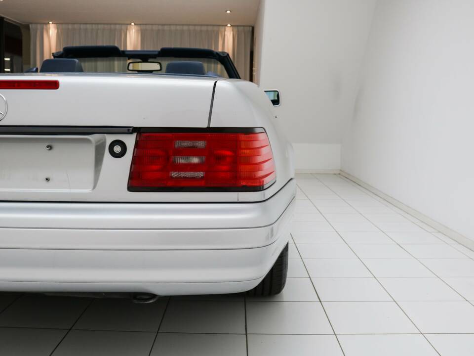 Bild 56/84 von Mercedes-Benz SL 320 (1996)