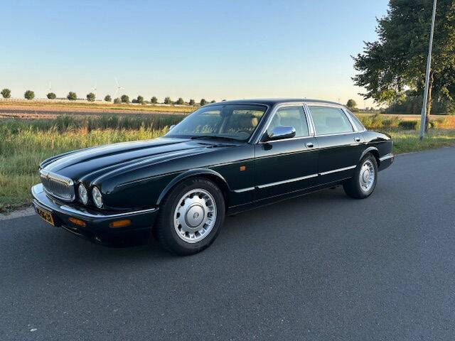 Immagine 1/8 di Daimler Super V8 (1998)