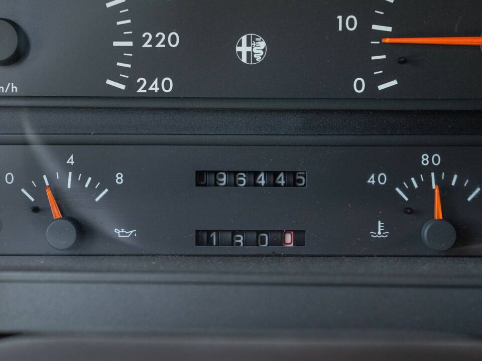Image 44/50 de Alfa Romeo 164 2.0 (1991)