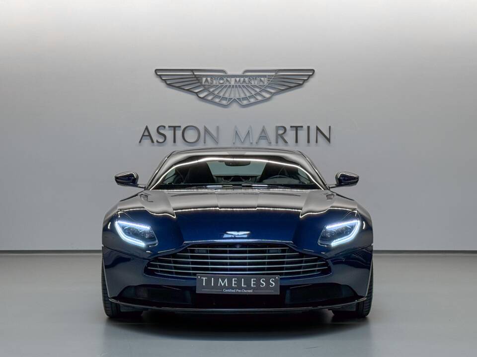 Afbeelding 2/26 van Aston Martin DB 11 V8 (2018)