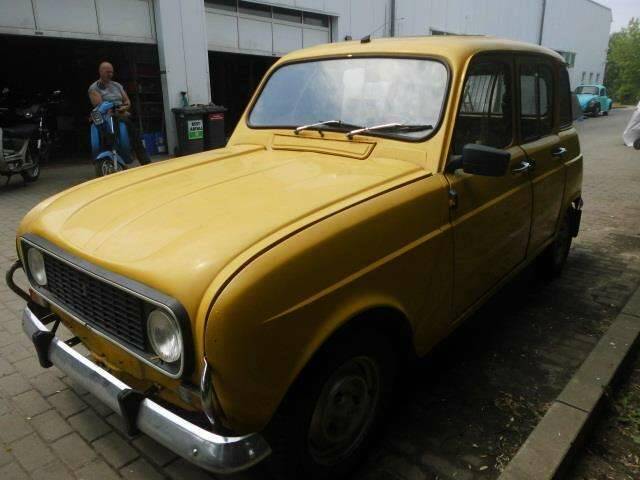 Bild 13/25 von Renault R 4 (1969)
