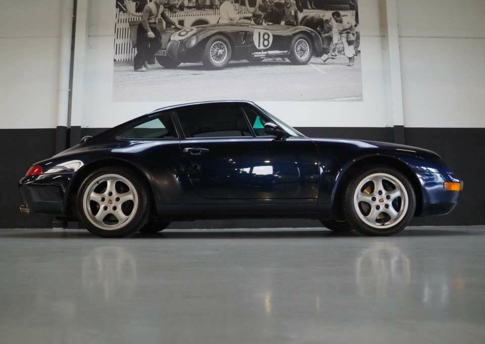Image 29/50 of Porsche 911 Carrera (1995)