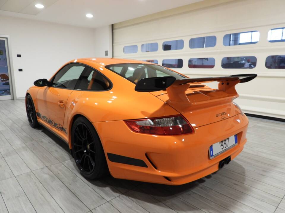 Immagine 3/15 di Porsche 911 GT3 RS (2007)