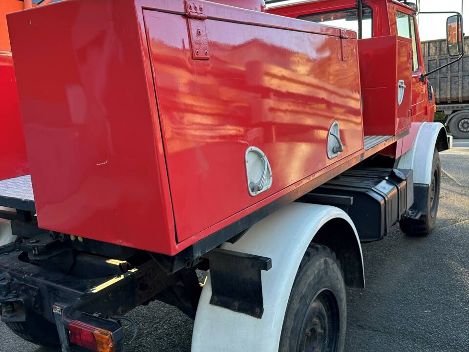 Imagen 5/15 de Mercedes-Benz Unimog U 1300 L (1984)