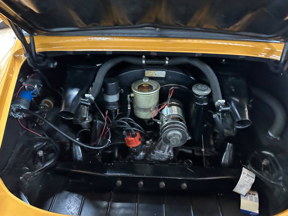 Image 14/25 of Porsche 912 (1967)