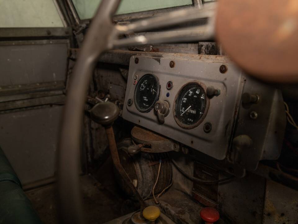 Image 9/13 of Land Rover 88 (1957)
