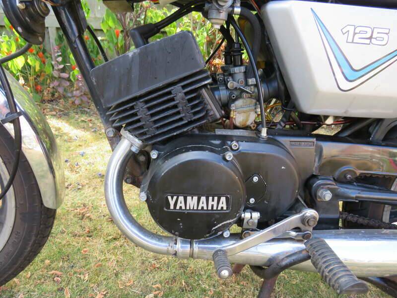 Image 4/36 of Yamaha RD 125 DX (1981)