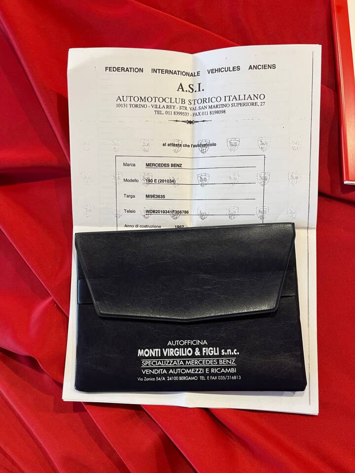 Image 7/21 of Mercedes-Benz 190 E 2.3-16 (1987)