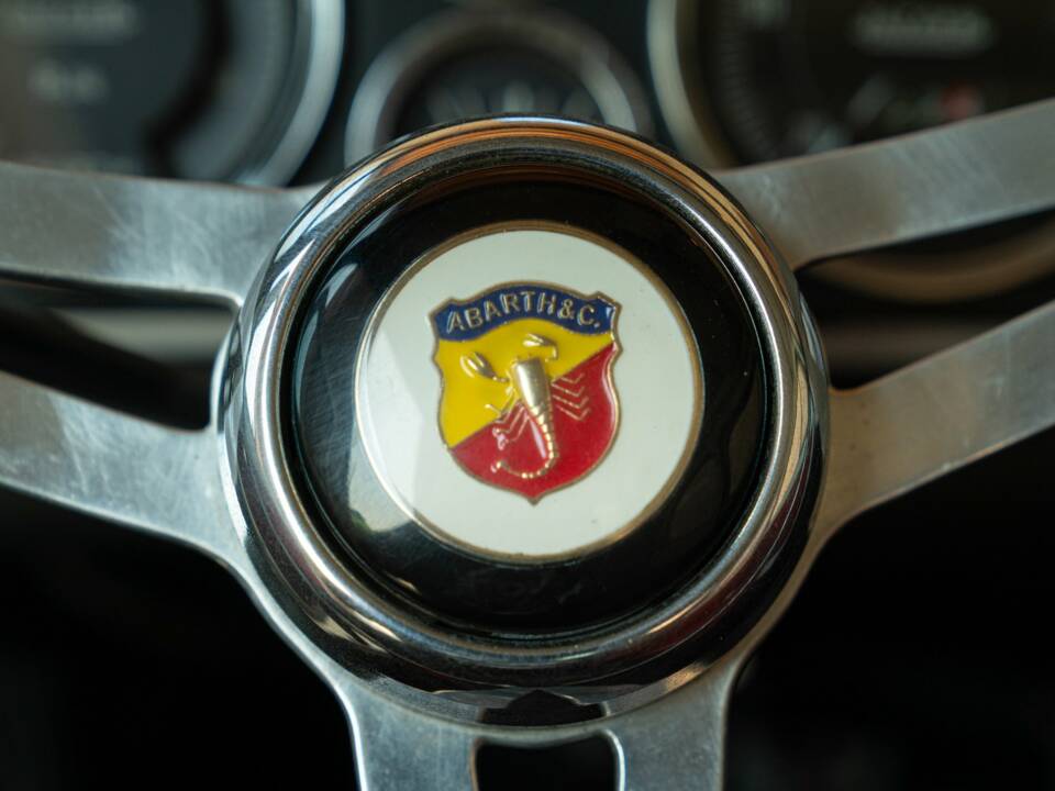 Image 44/50 of Abarth Fiat 595 (1966)