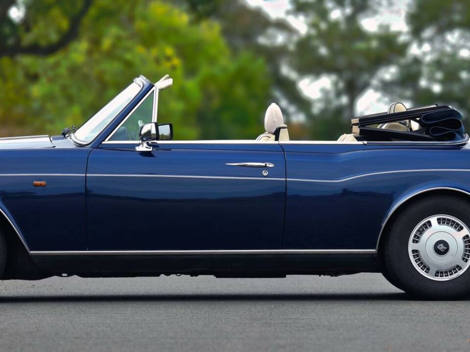 Image 9/50 of Rolls-Royce Corniche S (1995)