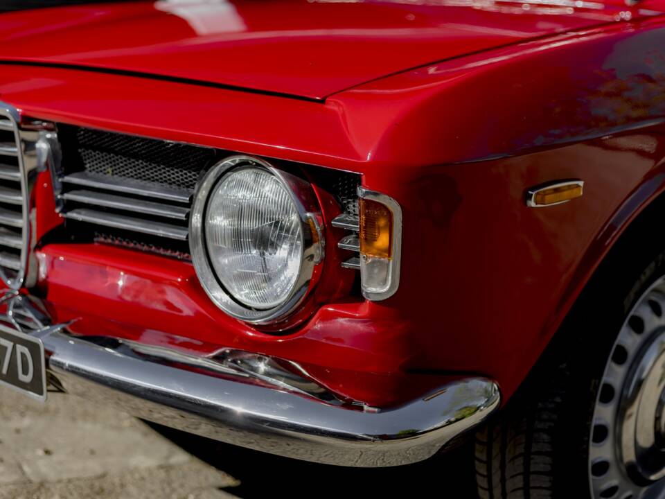 Image 31/50 of Alfa Romeo Giulia 1600 Sprint GT Veloce (1966)